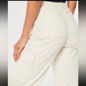 Hollister Ultra High Rise Dad Cargo Pant